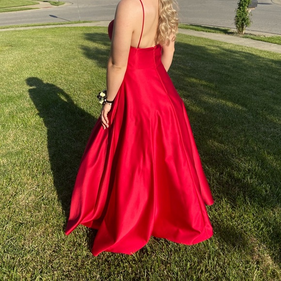 Beautiful Red Dress - Picture 3 of 7